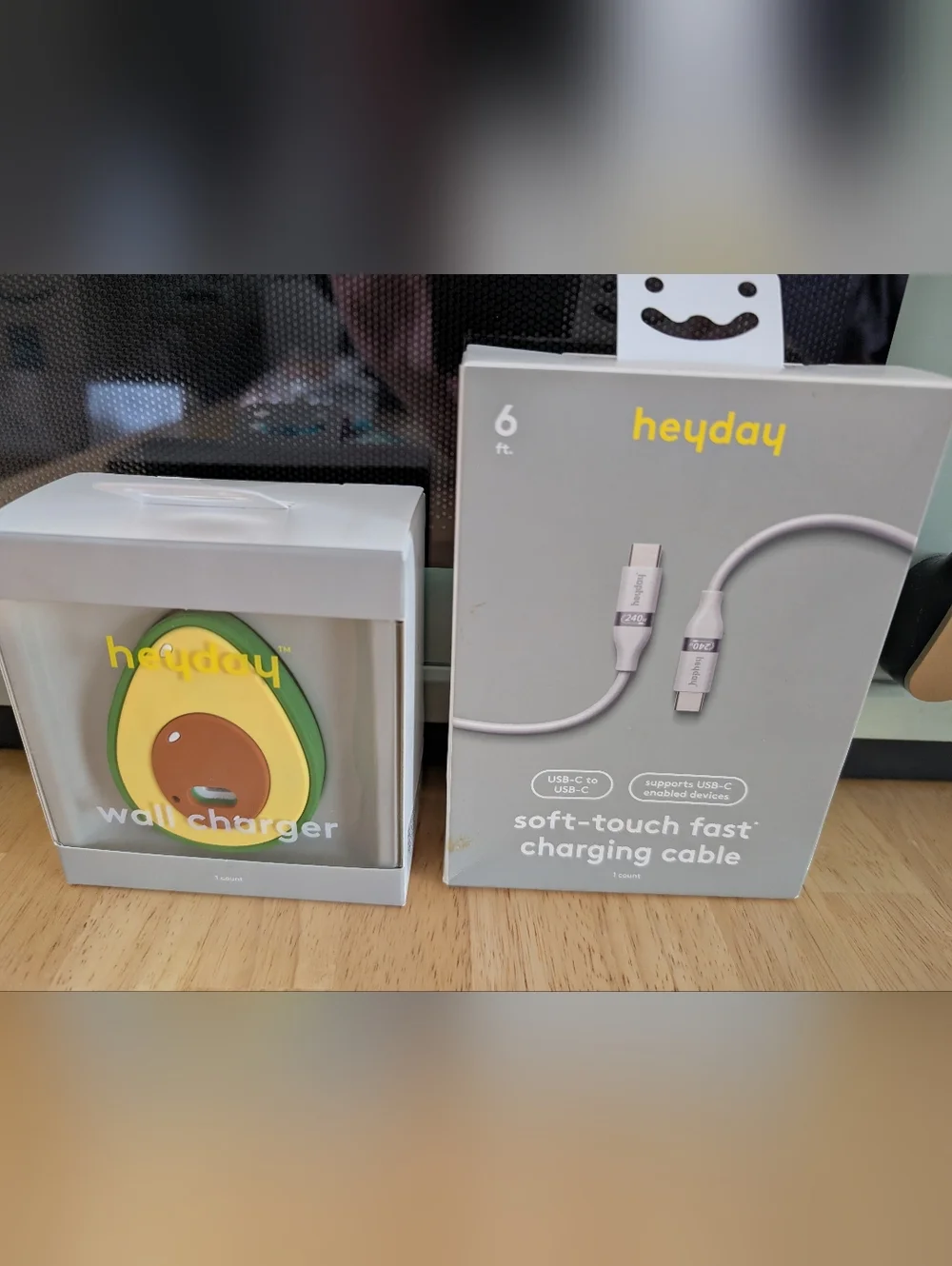 heyday Avocado Wall Charger & Fast Charging Cable, 6 ft NWT